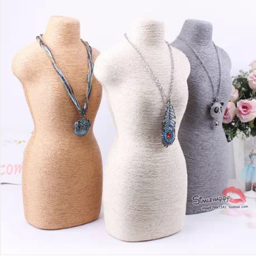 Body Jewelry Plus - Modischer weißer Schmuck-Büstenständer für Schaufensterpuppen, Anhänger,