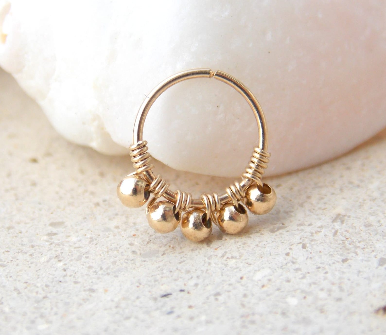 14K Gold Filled Perlen-Nasenri – Body Jewelry Hangers Bewertung und Preis